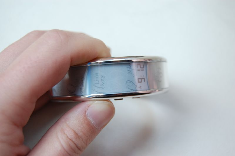 Illustration for article titled Seiko's E-Ink Spectrum Watch: Hands-on, Video & Gallery
